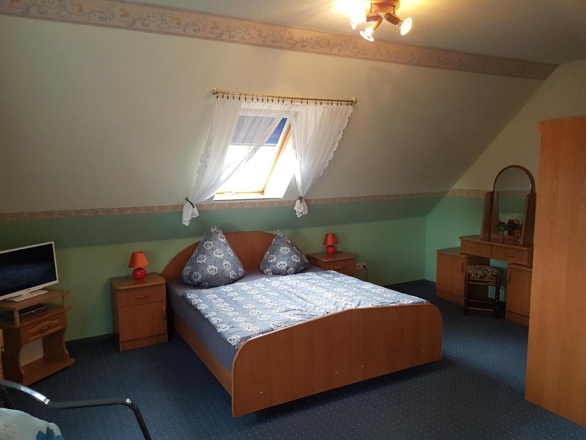 Landpension Zum Schweizerberg Neugrimnitz Buitenkant foto